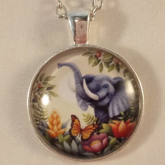 Silver Elephant Cabochon Pendant Chain Necklace Gift - Picture 1 of 3